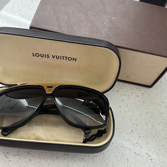 authentic Louis Vuitton, millionaire sunglasses. these are Unisex - Picture 5 of 5